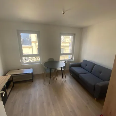 Studio Neuf, Amenage Et Equipe Centre-ville, Proche De Coty Apartment