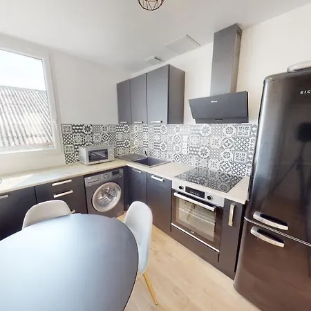 Apartment Studio Neuf, Amenage Et Equipe Centre-ville, Proche De Coty Le Havre